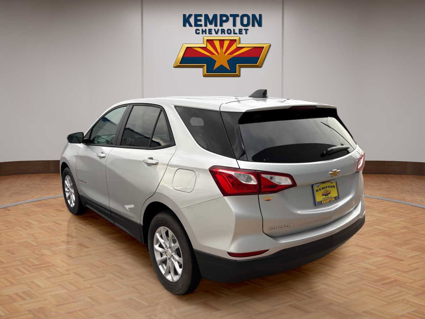 Used 2021 Chevrolet Equinox LS w/ LS Convenience Package image 4