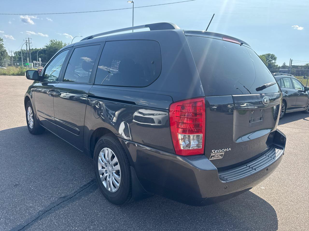 Used 2014 Kia Sedona LX FWD image 7