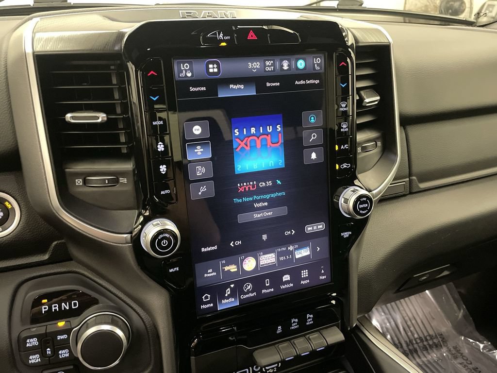 Used 2025 RAM 1500 Big Horn AWD/4WD image 7