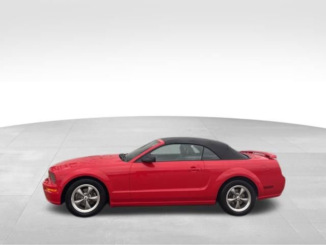 Used 2006 Ford Mustang Convertible image 4