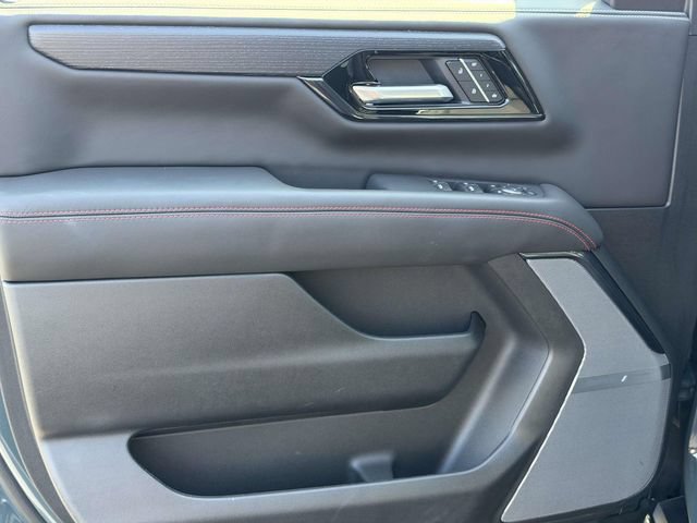 Used 2026 GMC Yukon AT4 Ultimate w/ LPO, Floor Liner Package AWD/4WD image 6