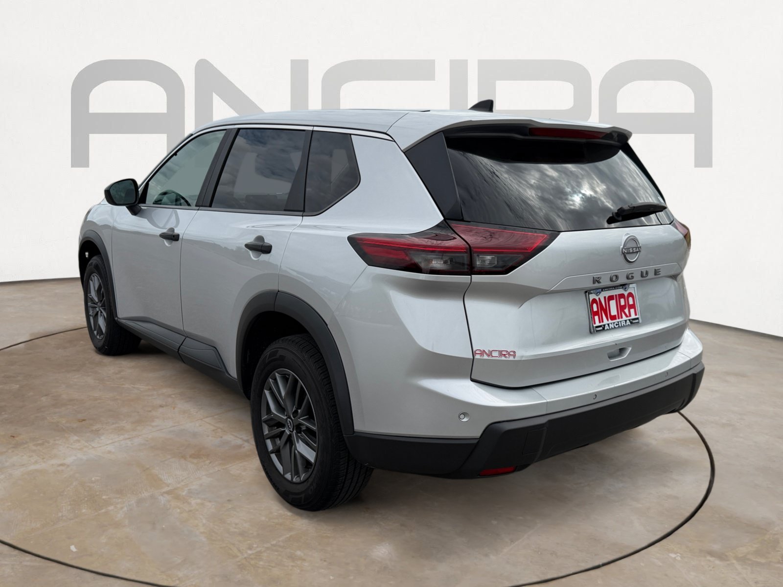 Used 2024 Nissan Rogue S FWD image 9