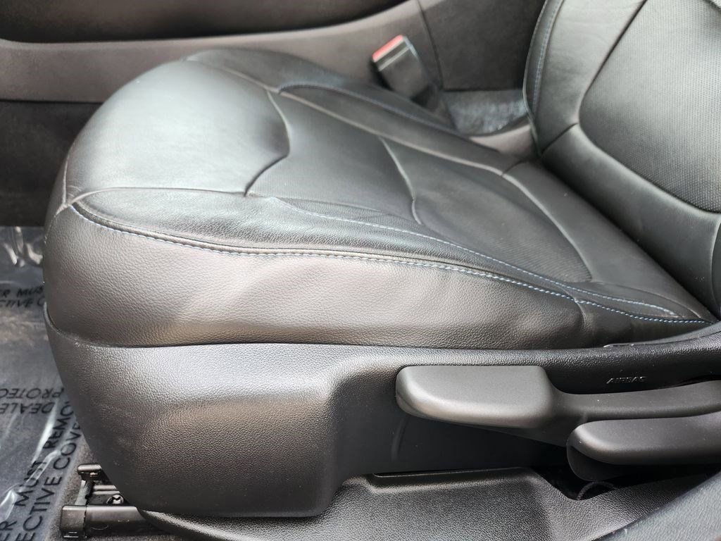 Used 2018 Chevrolet Volt Premier w/ Driver Confidence Package image 14