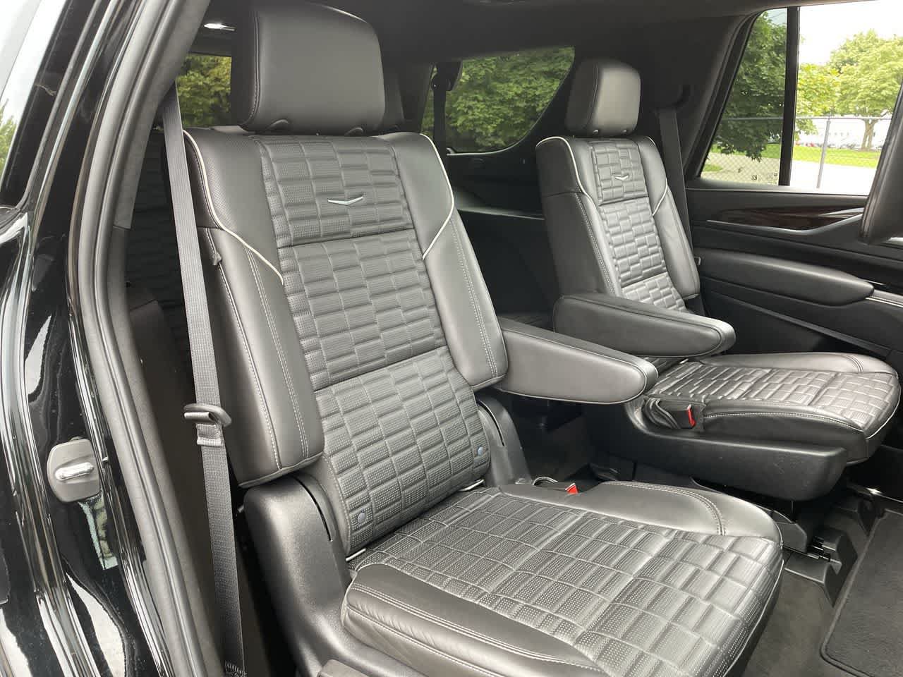 Certified 2022 Cadillac Escalade Sport Platinum w/ LPO, ONYX Package AWD/4WD image 15