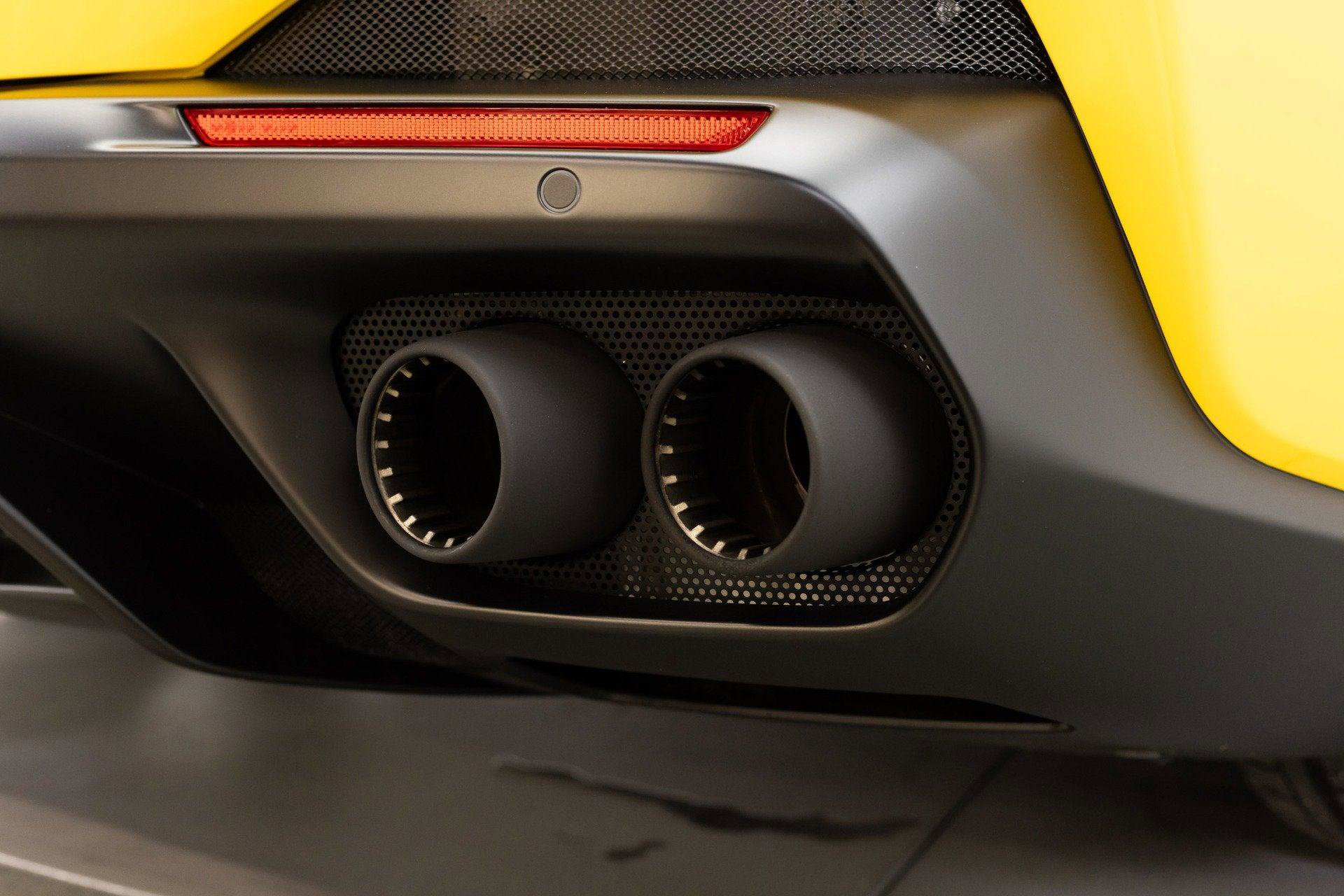 Certified 2020 Ferrari Portofino RWD image 50