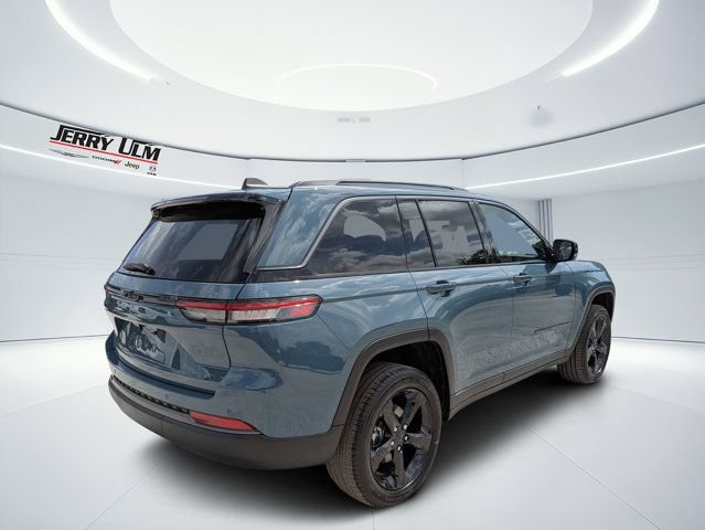 New 2026 Jeep Grand Cherokee Limited w/ Limited Altitude Package RWD image 3