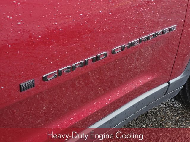 Used 2024 Jeep Grand Cherokee Altitude image 7