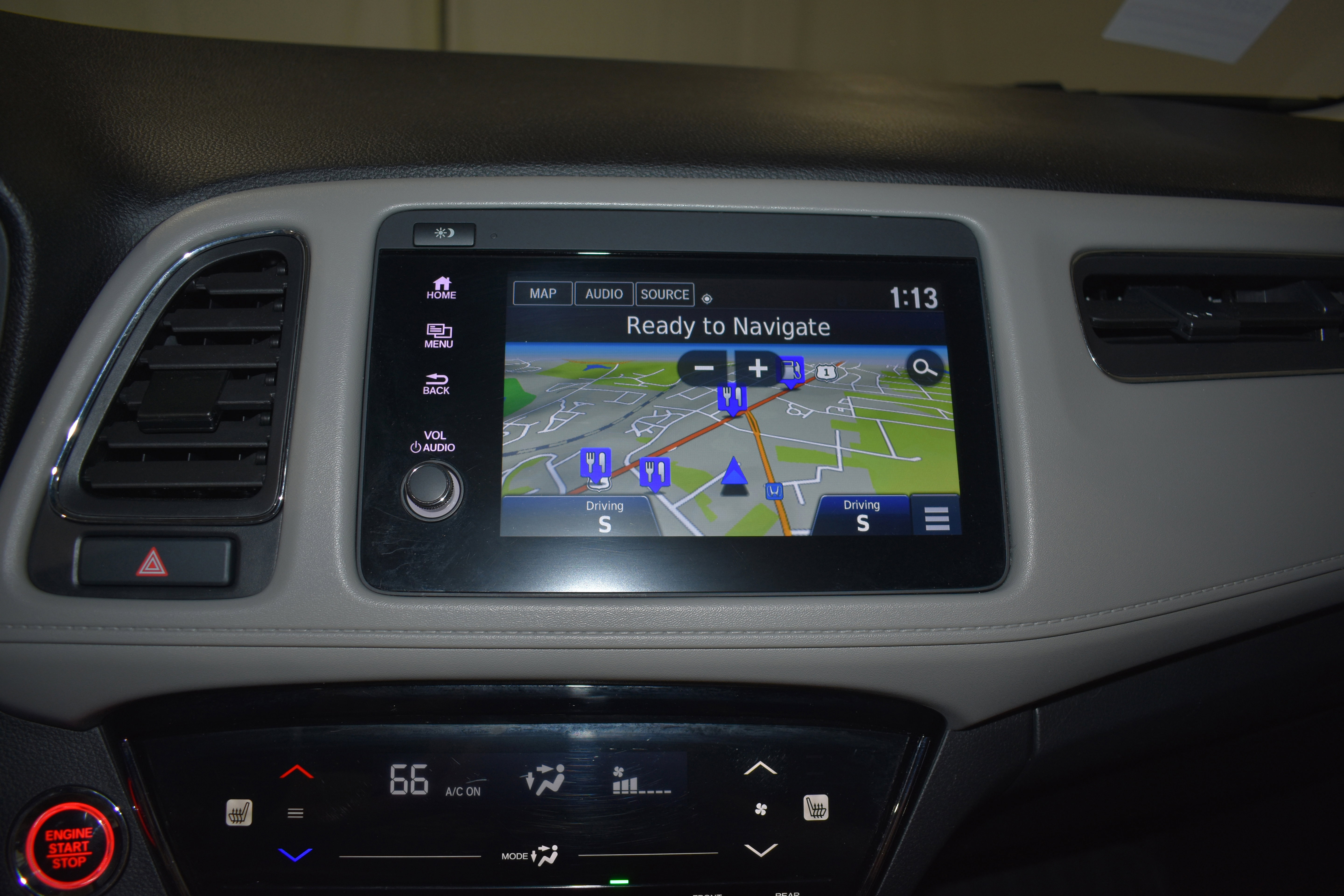 Used 2019 Honda HR-V Touring image 18