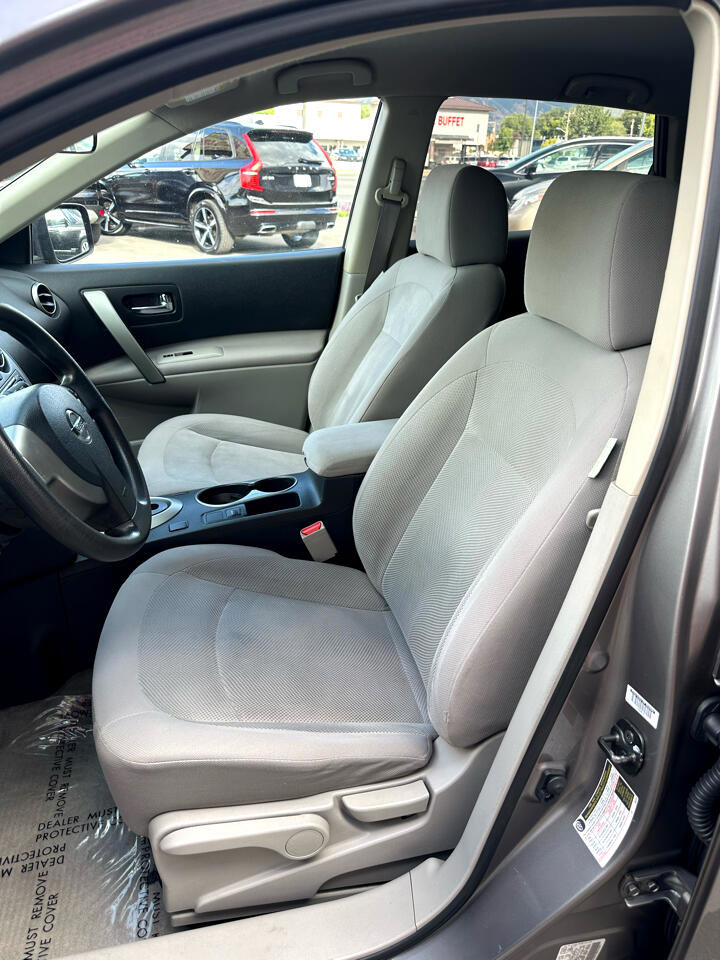 Used 2013 Nissan Rogue S image 12