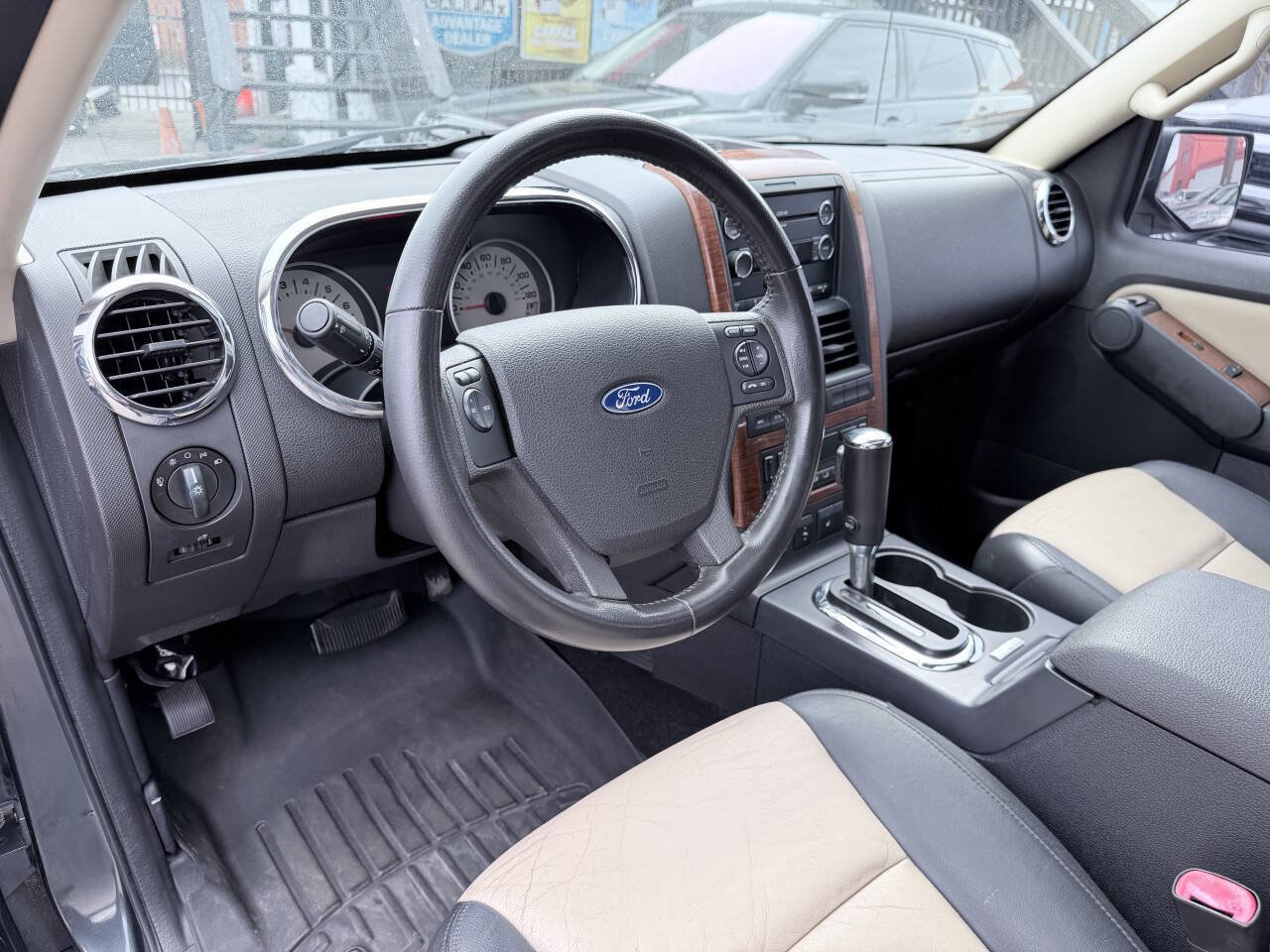 Used 2010 Ford Explorer Eddie Bauer image 12