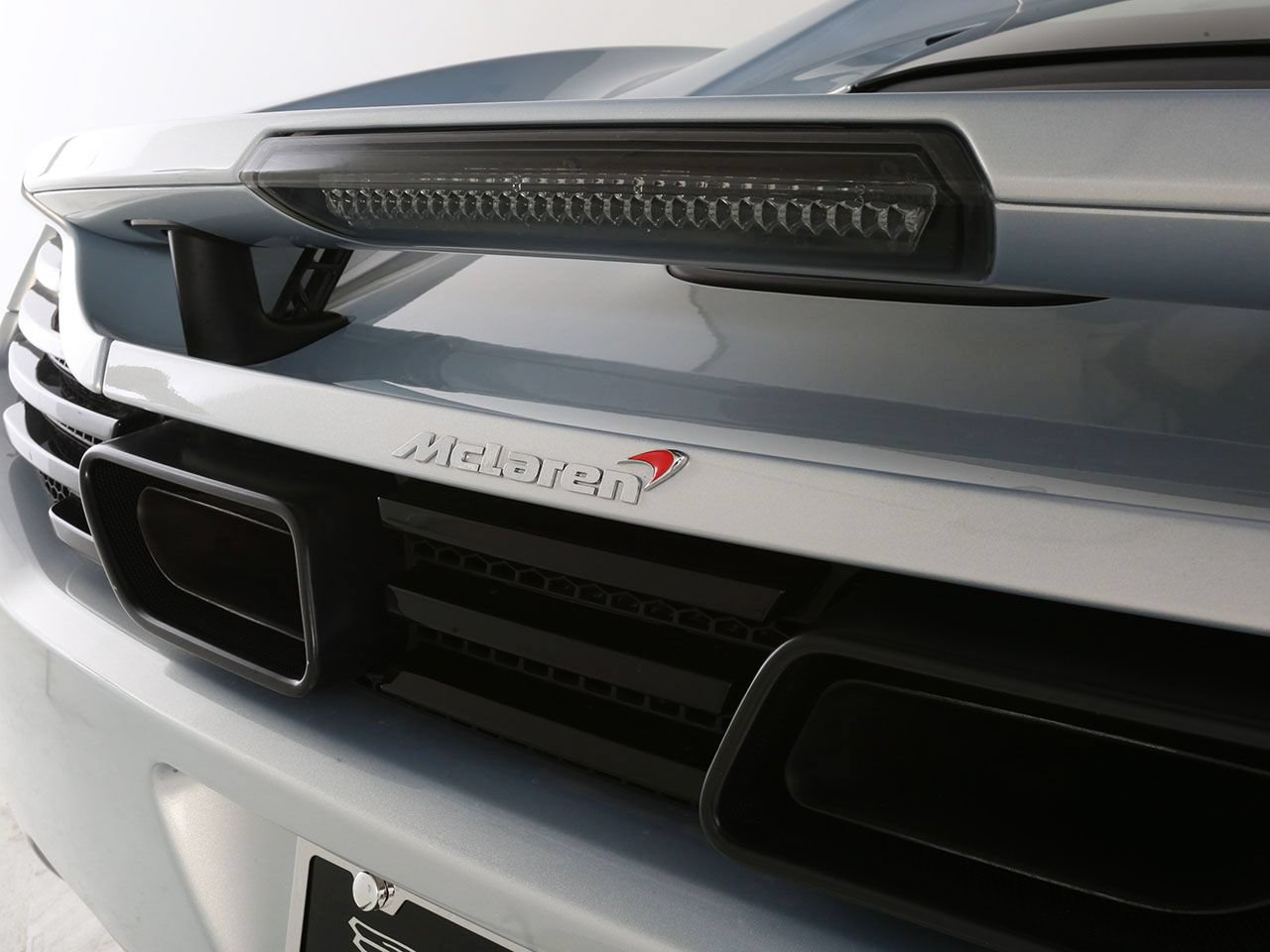 Used 2014 McLaren MP4-12C Spider RWD image 17