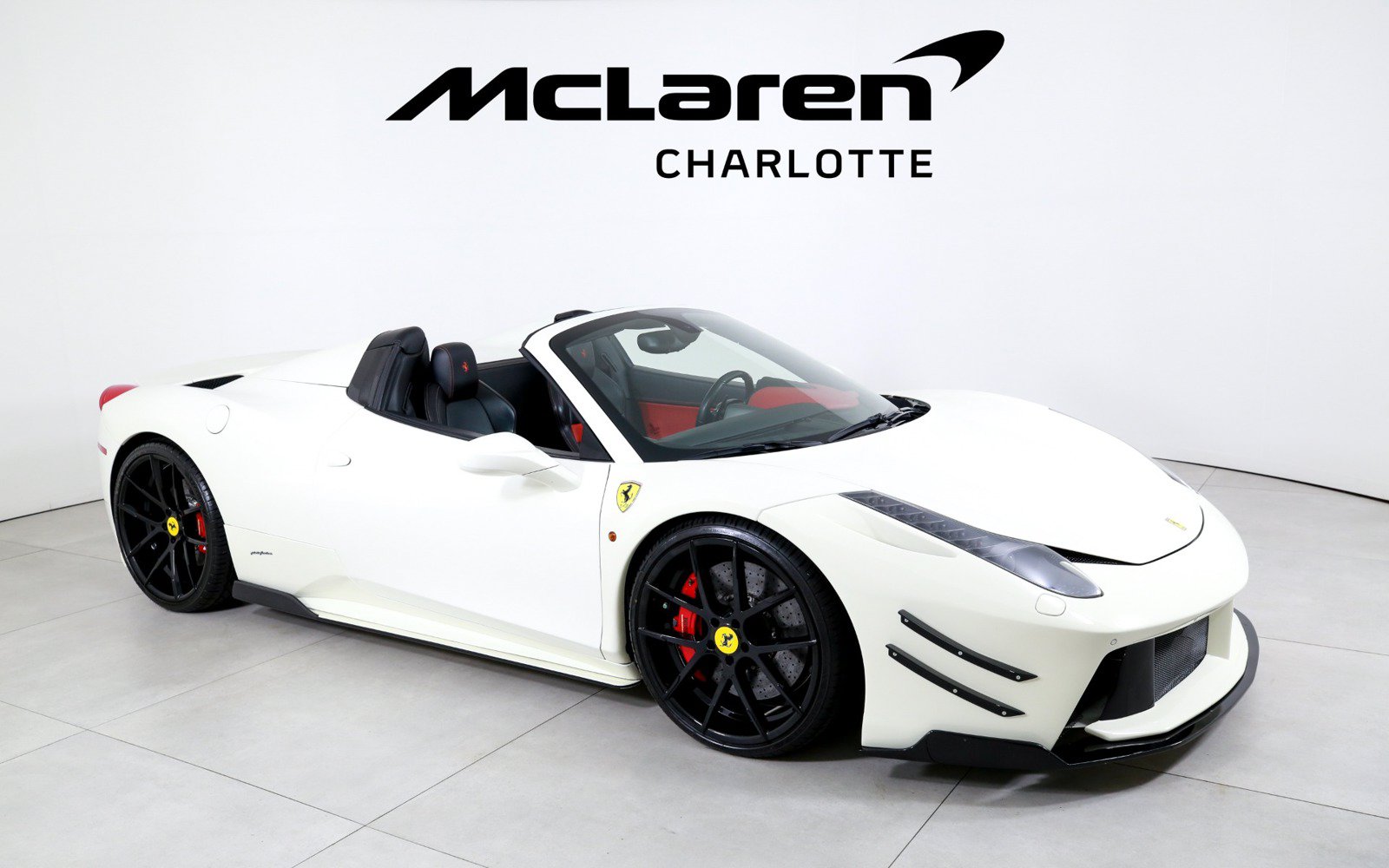 Used 2014 Ferrari 458 Spider RWD image 2