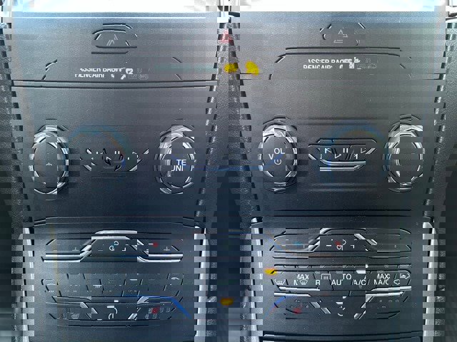 Certified 2019 Ford Edge SEL w/ Equipment Group 201A image 18