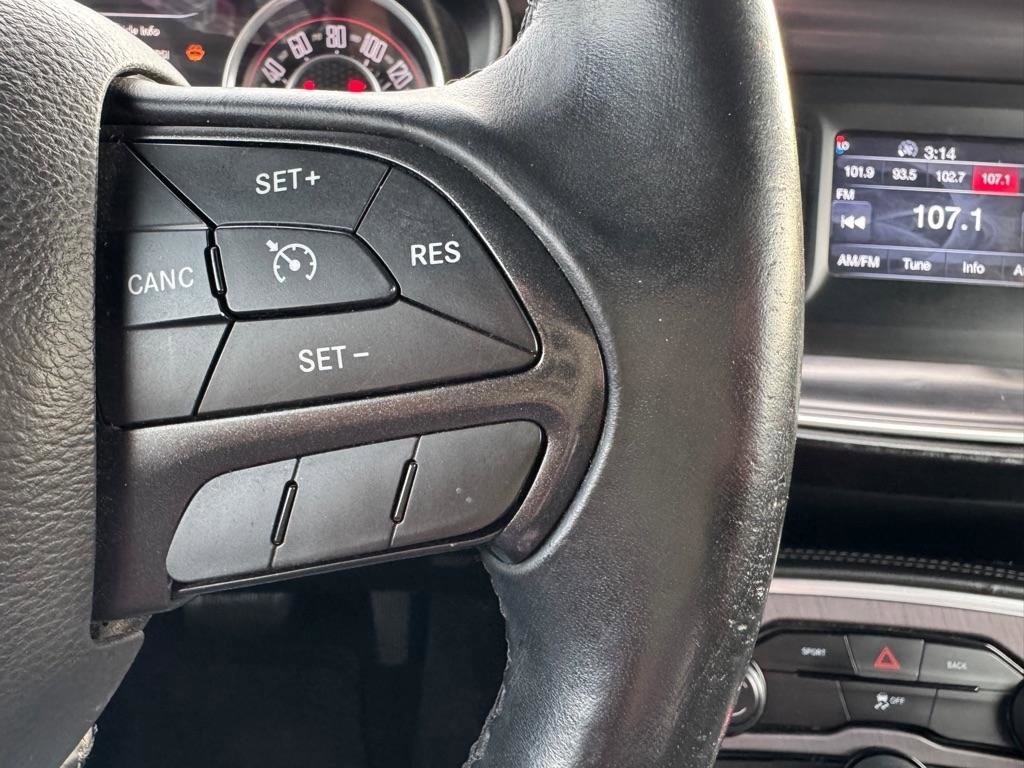 Used 2015 Dodge Challenger SXT image 16