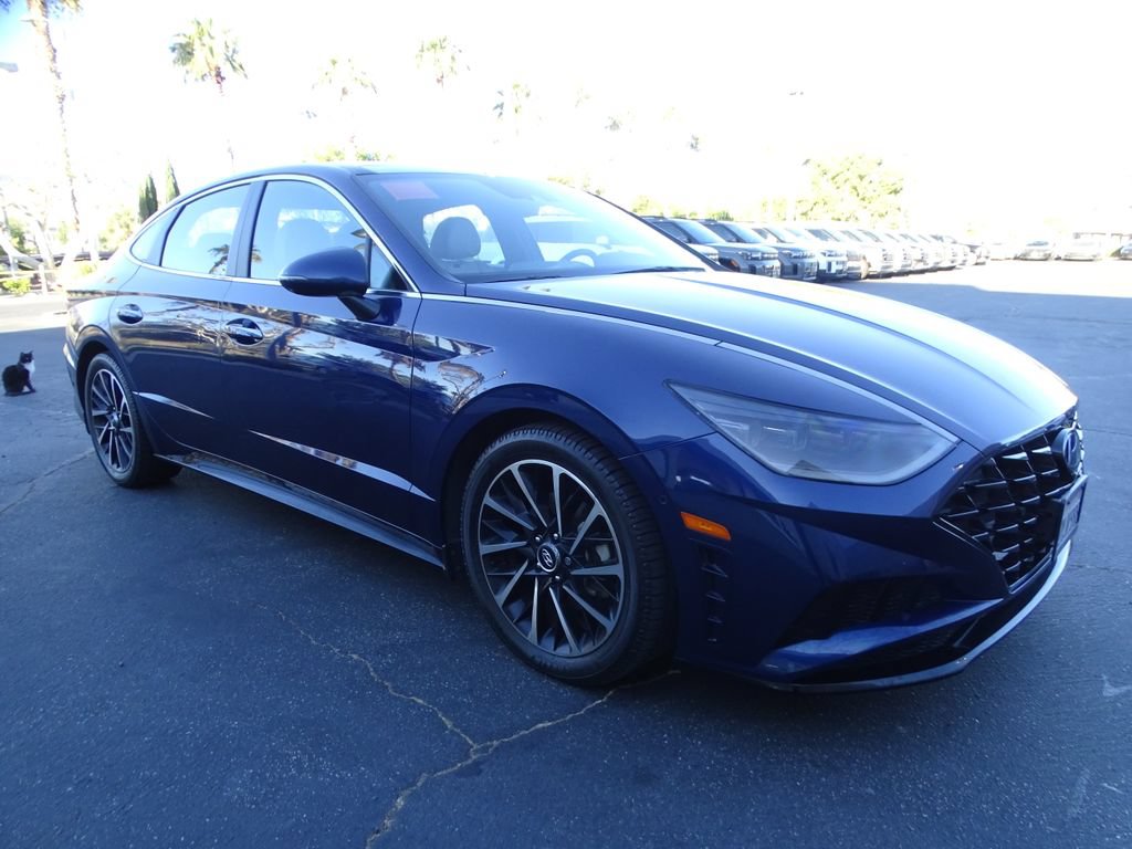Used 2021 Hyundai Sonata Limited w/ Cargo Package FWD image 3