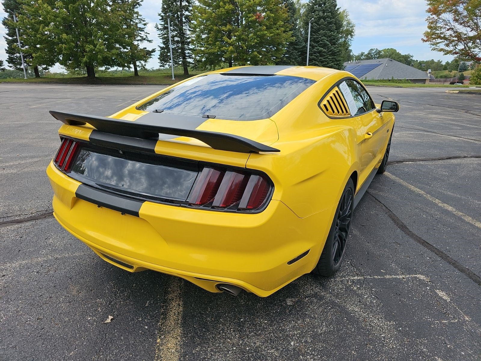 Used 2015 Ford Mustang GT w/ GT Performance Package RWD image 6