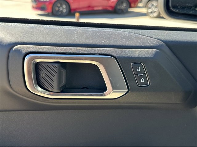 New 2025 Ford Bronco Badlands image 38