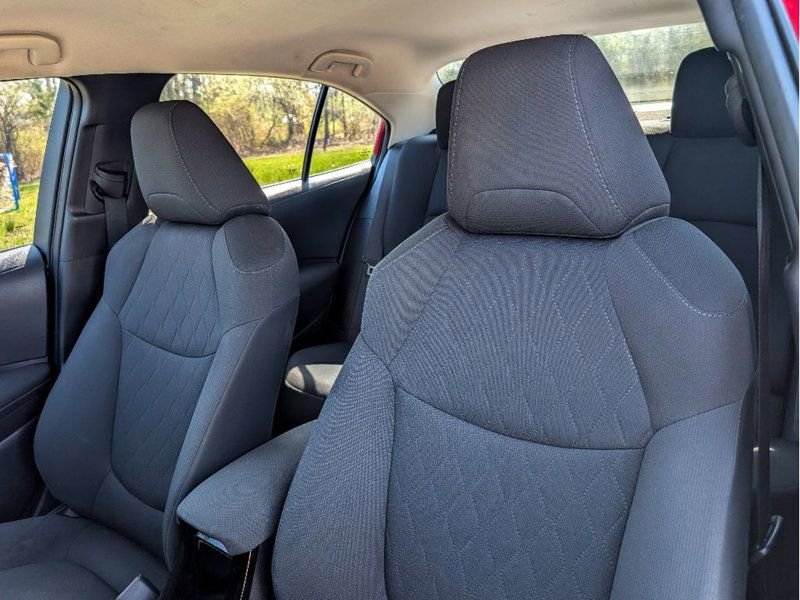 Used 2021 Toyota Corolla LE FWD image 16