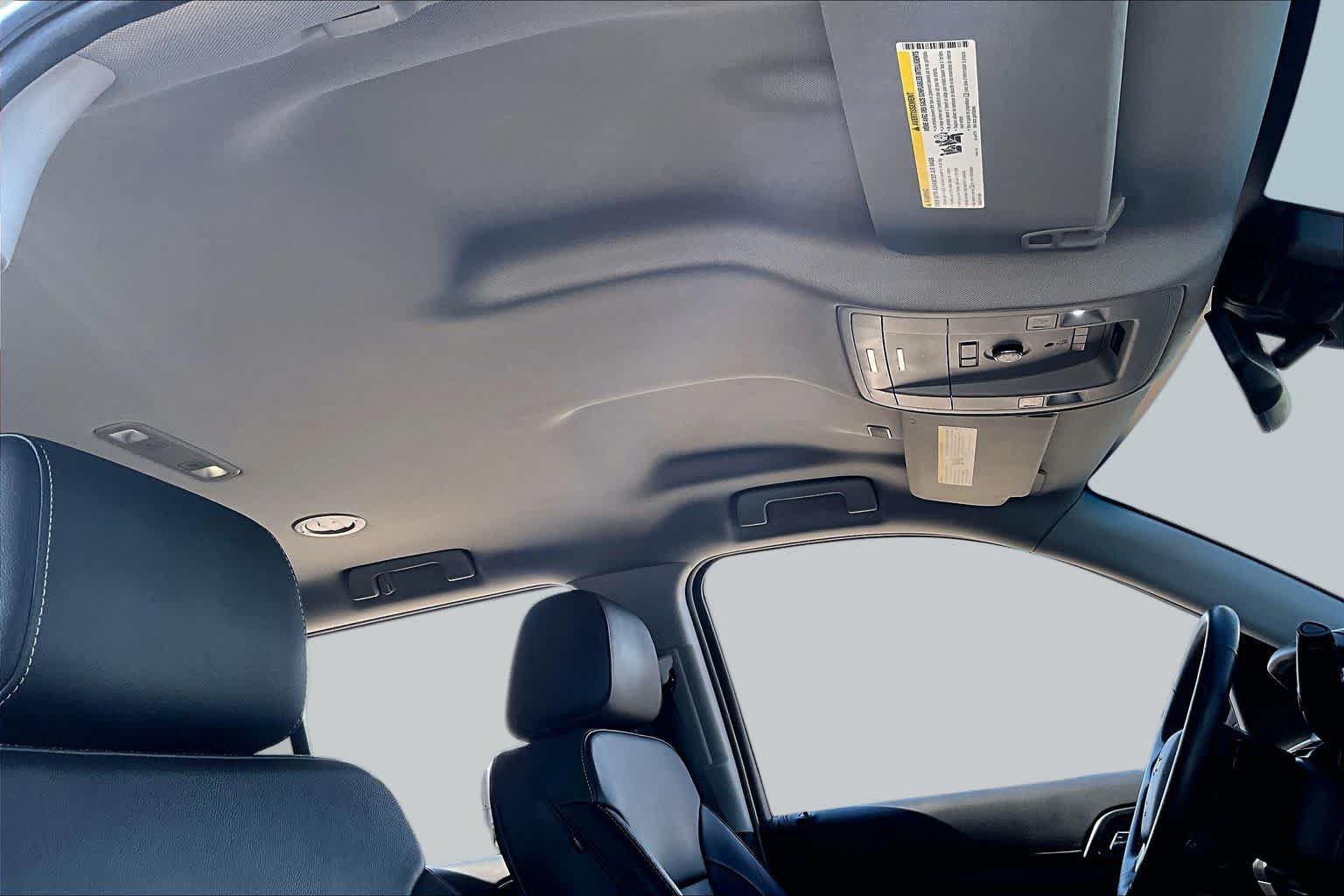 Used 2019 Chevrolet Tahoe LT w/ RST Edition AWD/4WD image 14
