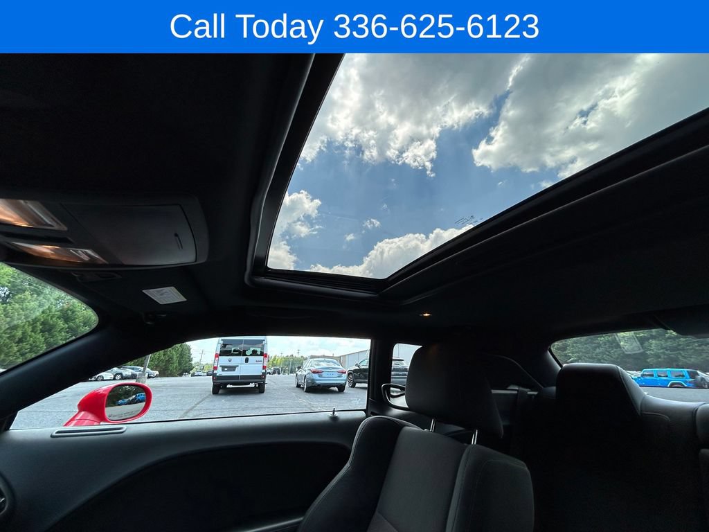 Used 2016 Dodge Challenger R/T RWD image 25