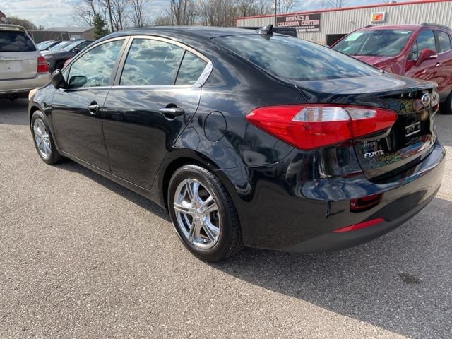 Used 2015 Kia Forte EX FWD image 4