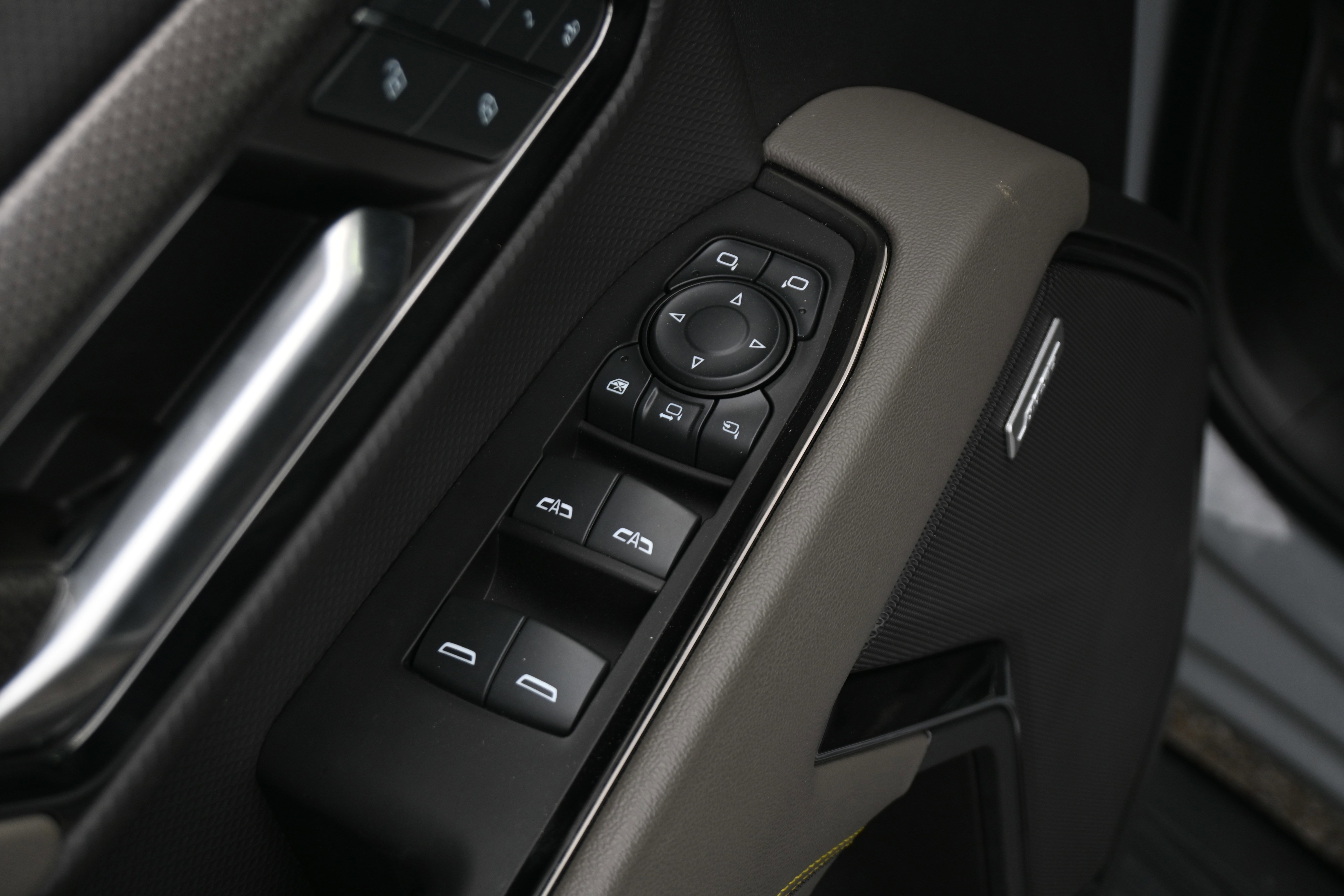 Used 2024 Chevrolet Silverado 2500 ZR2 w/ ZR2 Bison Edition image 31