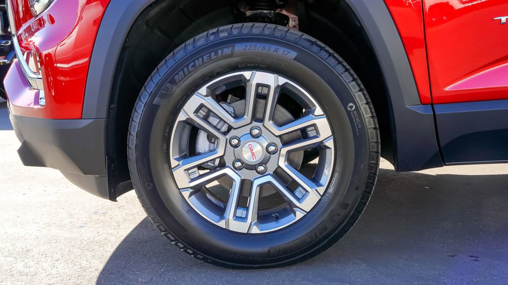 Used 2025 GMC Terrain Elevation image 11