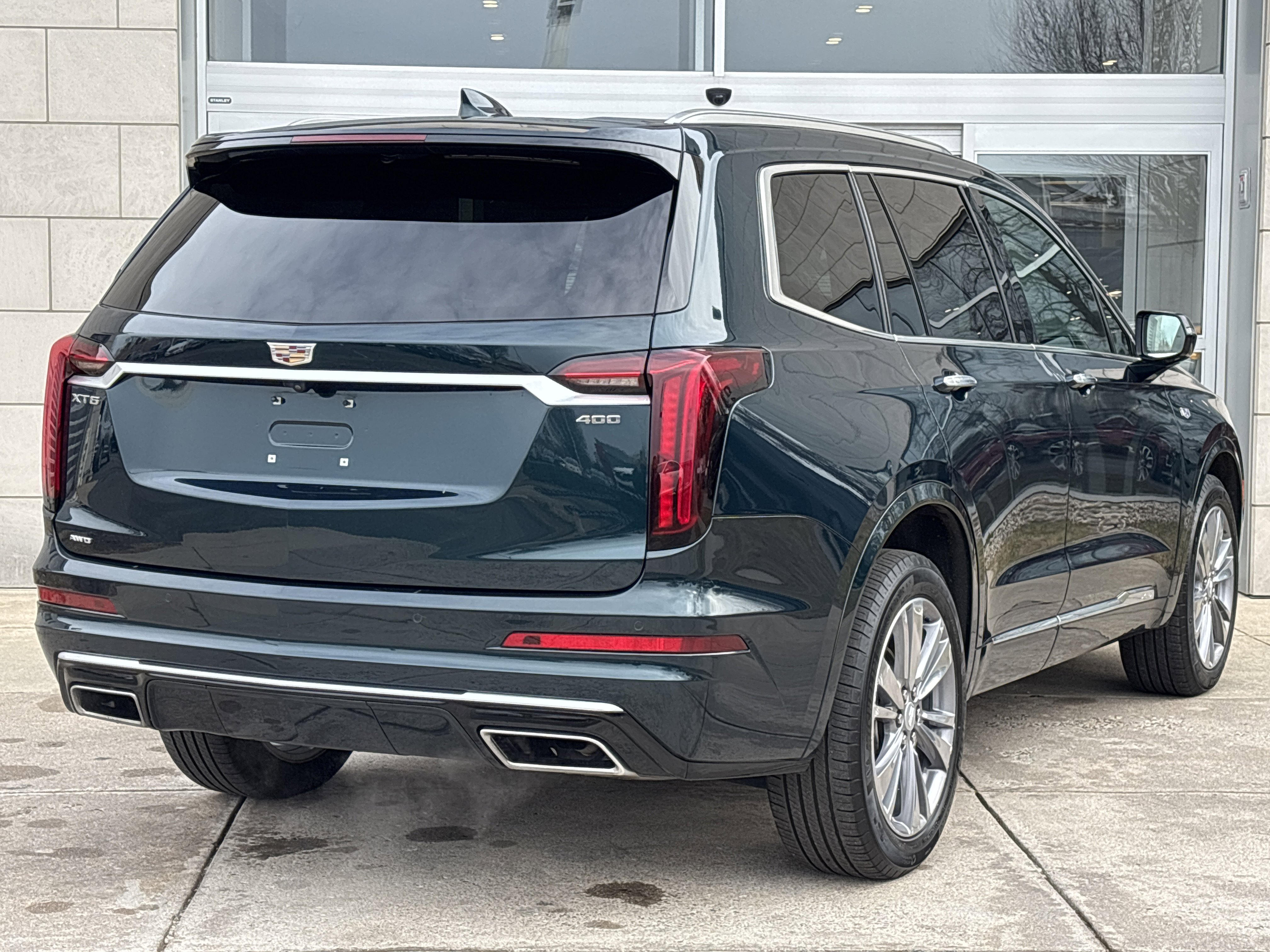 Used 2025 Cadillac XT6 Premium Luxury image 5