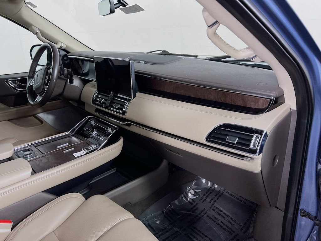 Used 2022 Lincoln Navigator L Reserve image 35