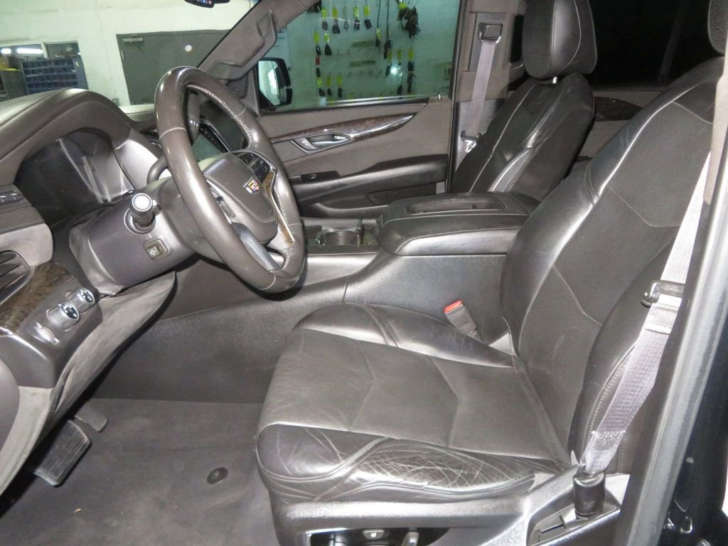 Used 2015 Cadillac Escalade Platinum AWD/4WD image 16