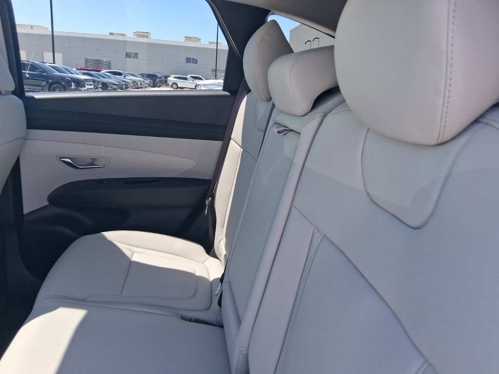 New 2025 Hyundai Tucson SEL image 16