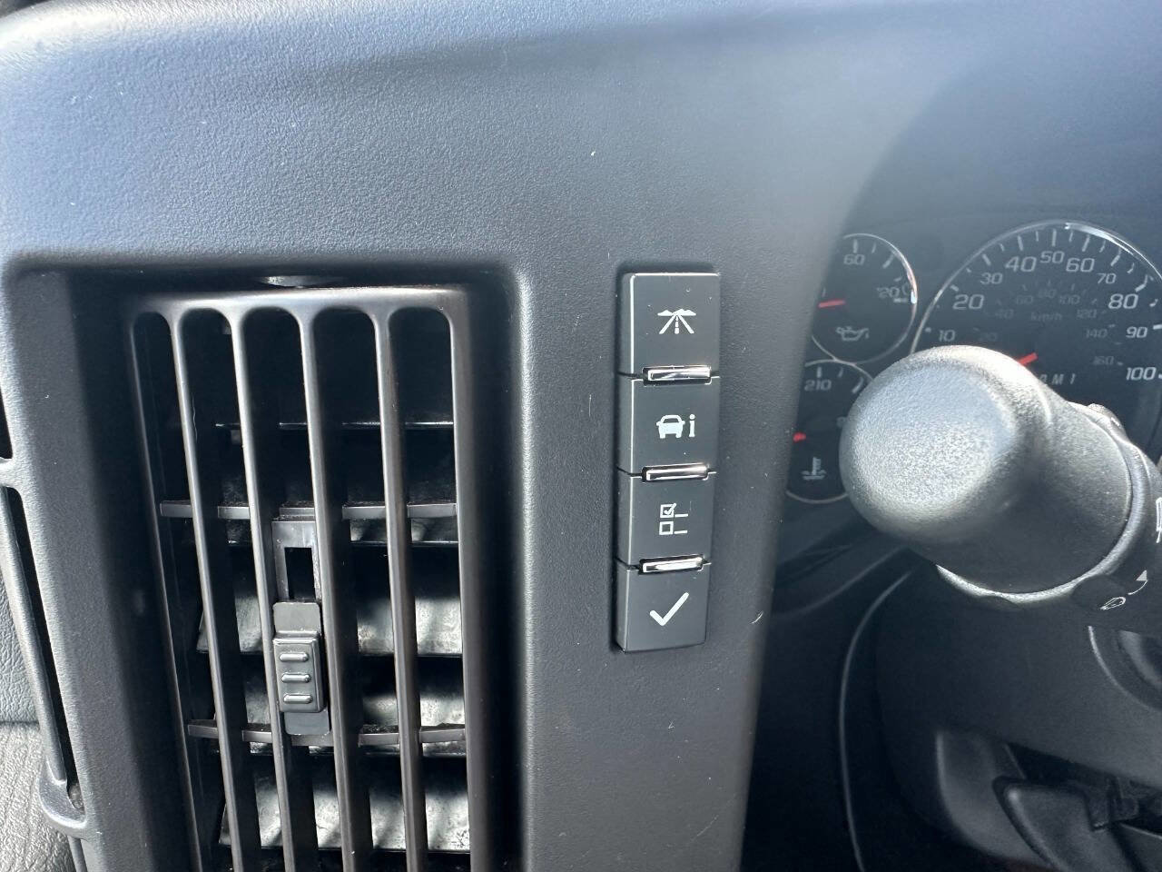 Used 2021 Chevrolet Express 3500 LS image 21