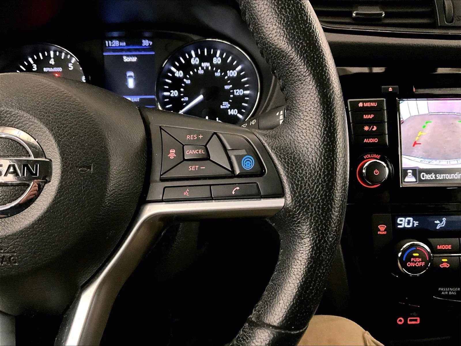 Used 2019 Nissan Rogue SL w/ Premium Package image 18