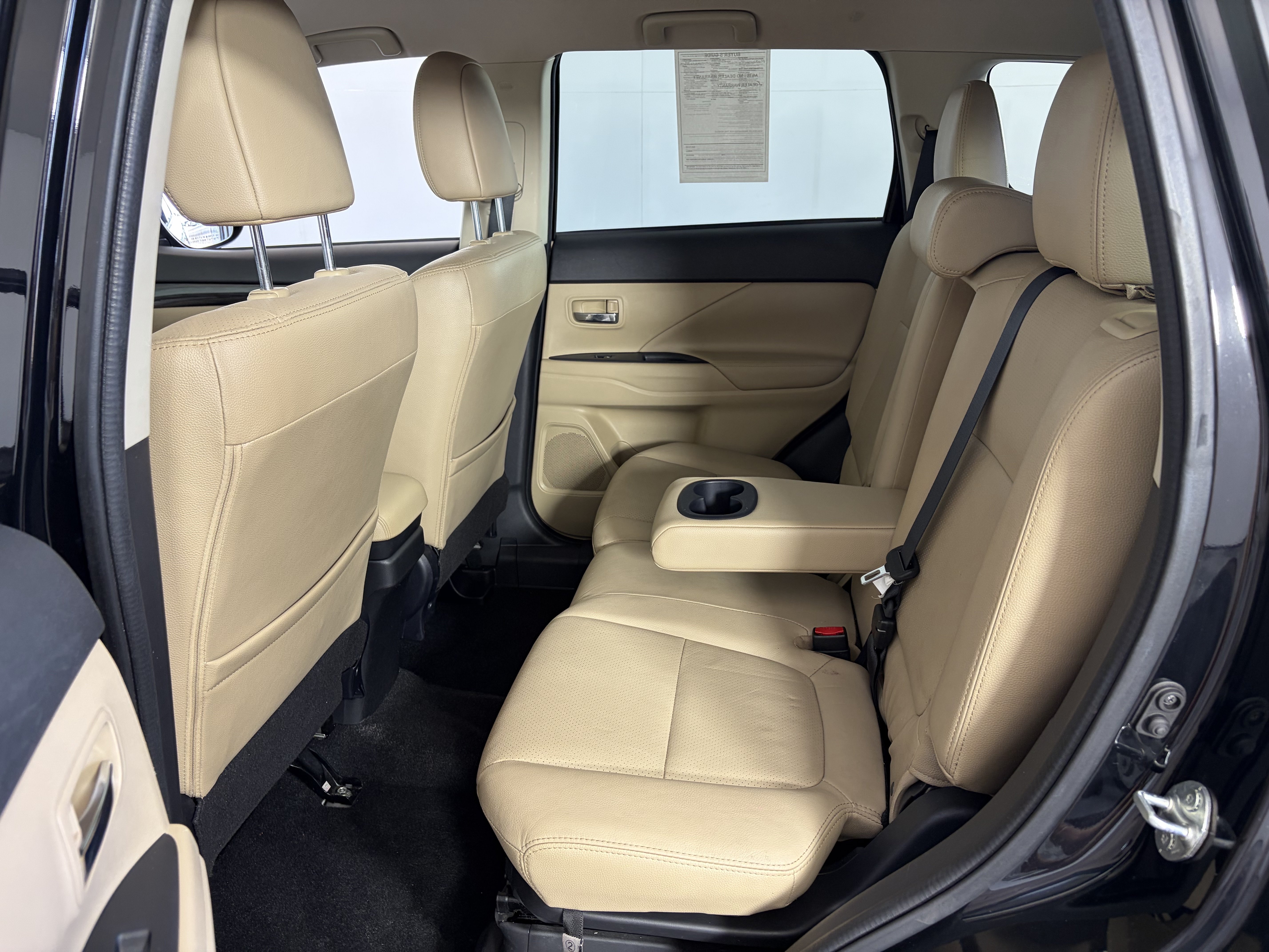 Used 2016 Mitsubishi Outlander SEL AWD/4WD image 7