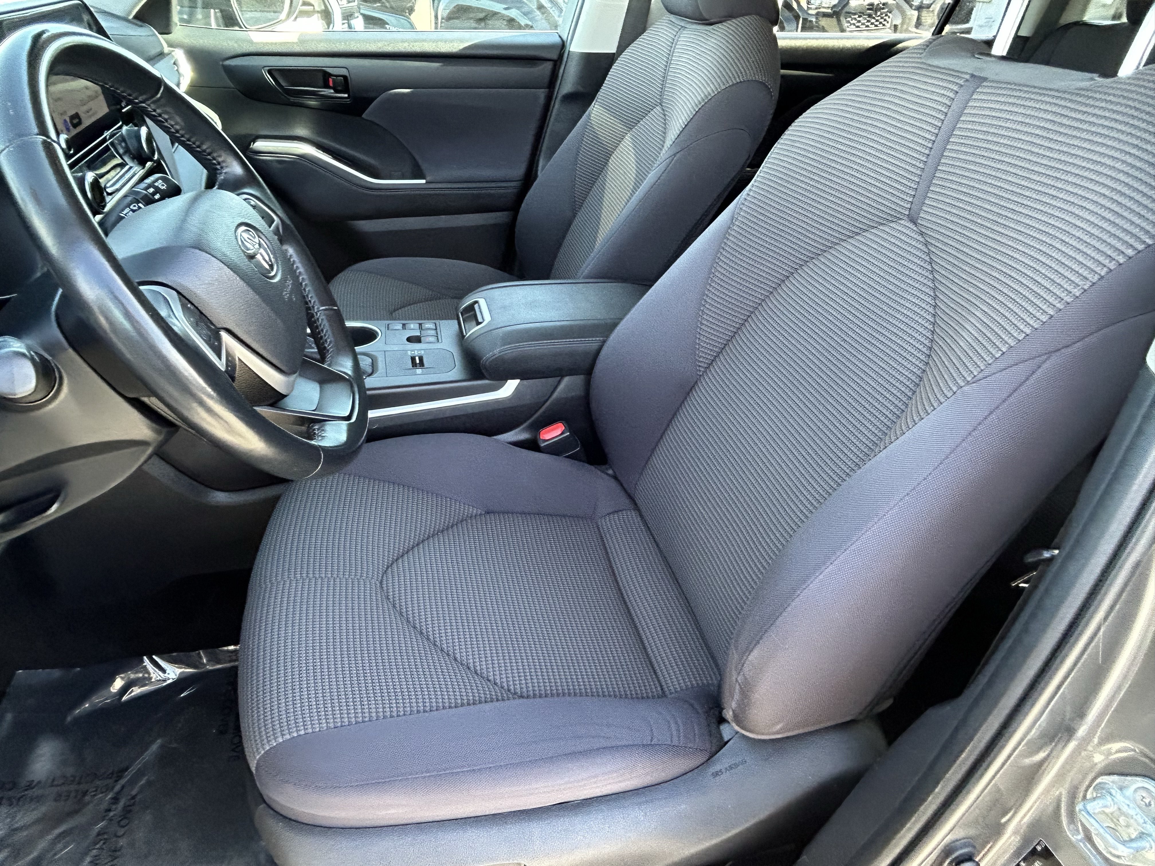 Certified 2023 Toyota Highlander LE FWD image 17