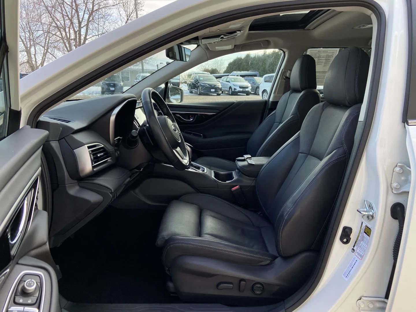 Used 2023 Subaru Outback Limited image 11