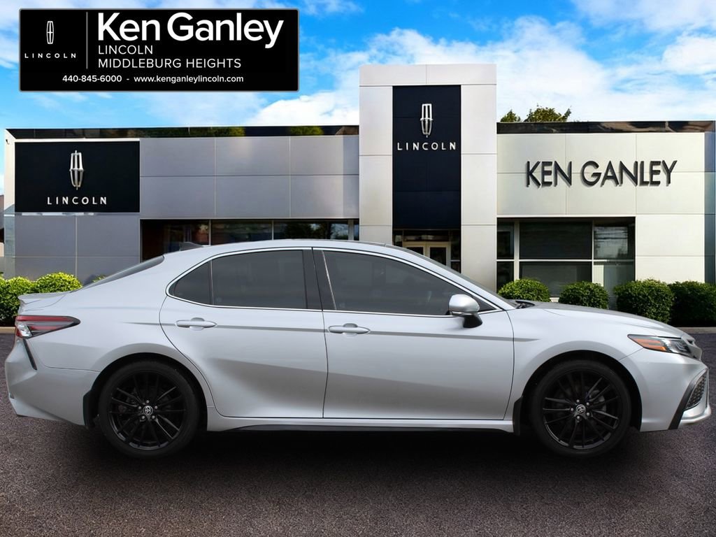 Used 2022 Toyota Camry XSE AWD/4WD image 7