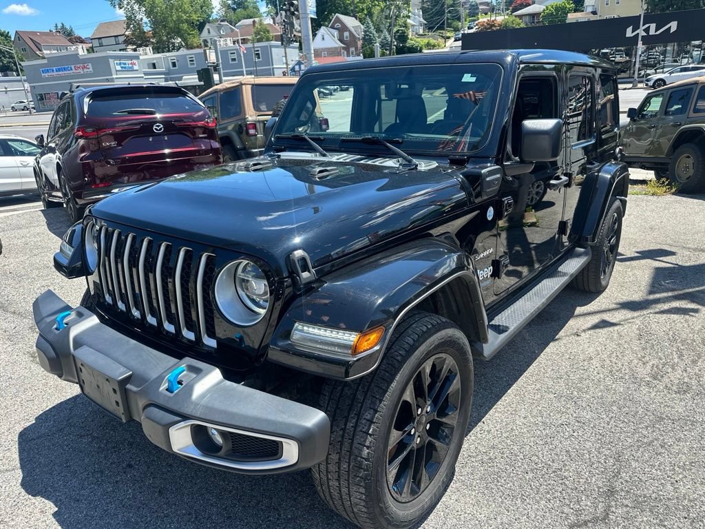 Used 2022 Jeep Wrangler Unlimited Sahara w/ Cold Weather Group AWD/4WD image 1