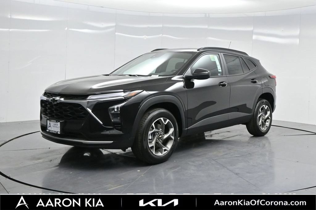 Used 2026 Chevrolet Trax LT w/ Sunroof Package FWD image 77