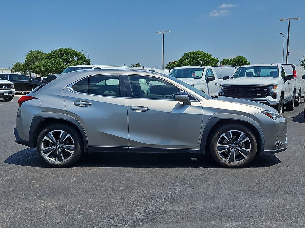 Used 2020 Lexus UX 200 w/ Accessory Package 2 FWD image 7