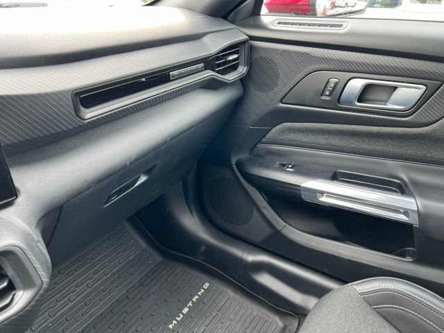 Used 2025 Ford Mustang Coupe image 19