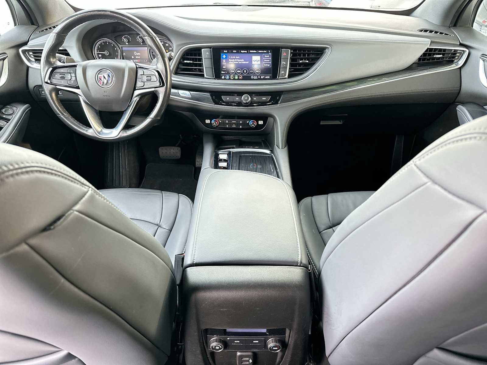 Used 2023 Buick Enclave Essence image 25