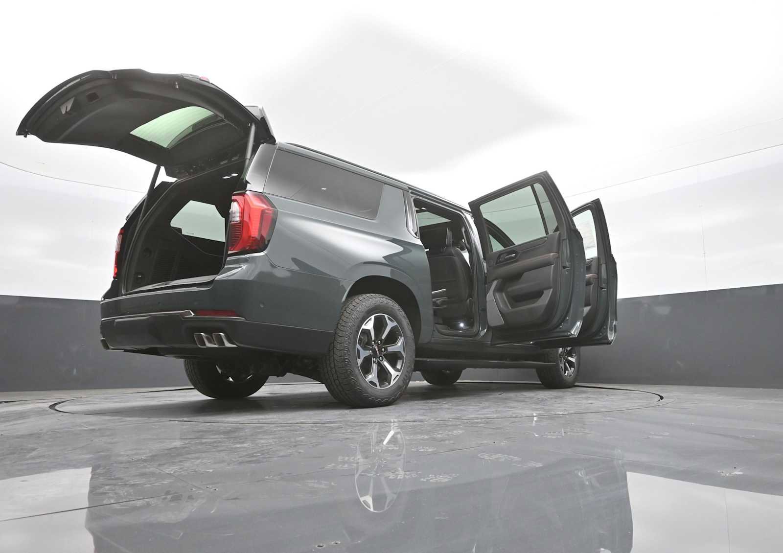New 2026 GMC Yukon XL AT4 Ultimate w/ LPO, Floor Liner Package AWD/4WD image 50