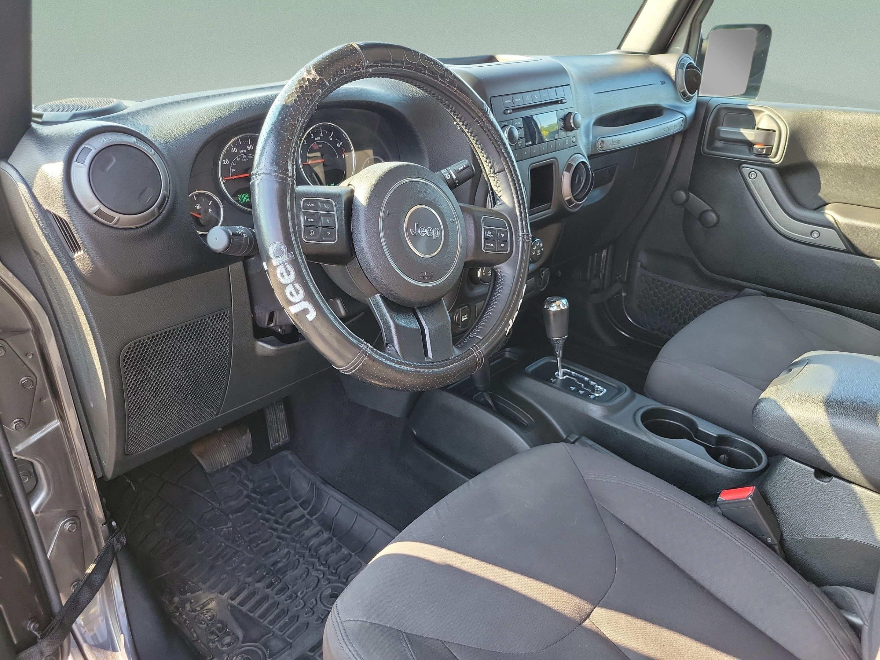 Used 2018 Jeep Wrangler Sport AWD/4WD image 10