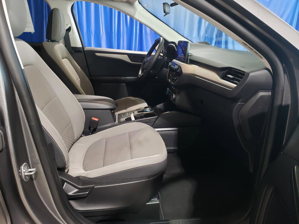 Used 2022 Ford Escape SE w/ Cold Weather Package AWD/4WD image 15
