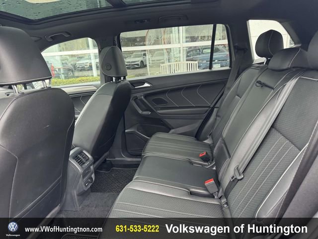 Certified 2023 Volkswagen Tiguan SE R-Line image 10