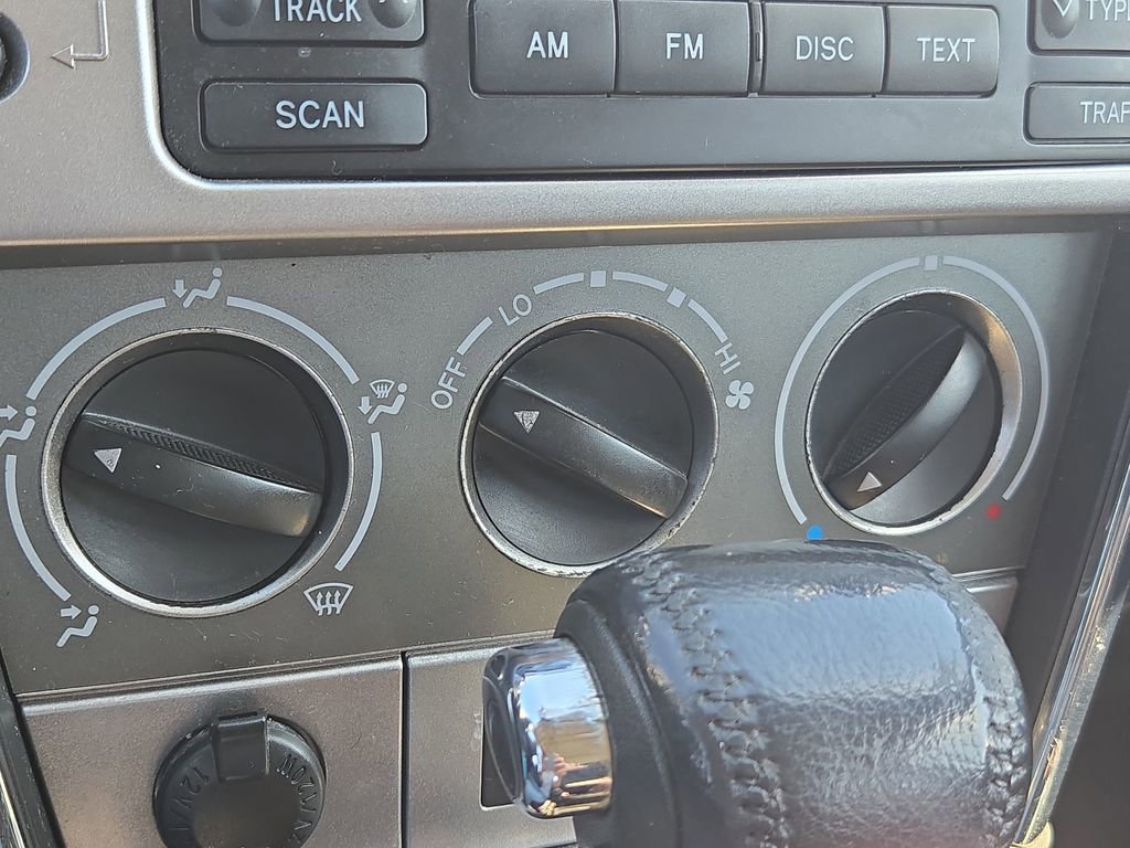 Used 2007 Toyota Matrix Base image 25