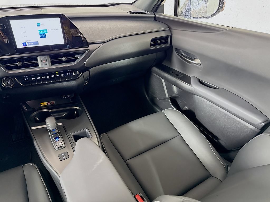 Certified 2025 Lexus UX 300h FWD w/ Accessory Package (Z2) image 24