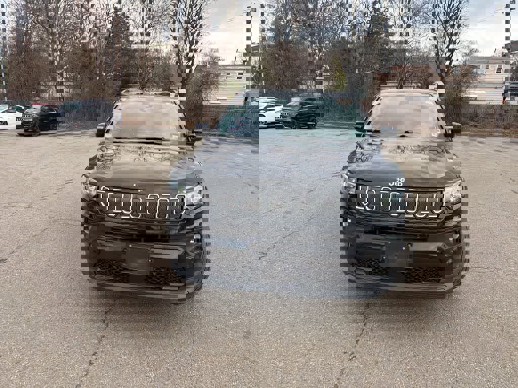 Used 2022 Jeep Compass Latitude image 30