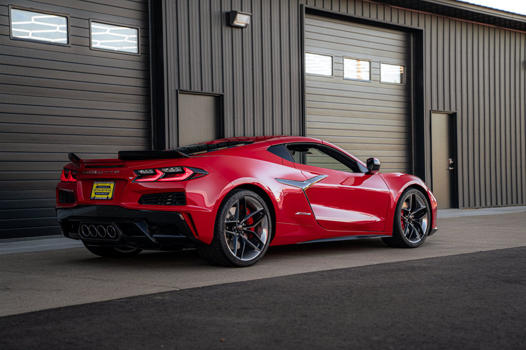 New 2027 Chevrolet Corvette Z06 w/ Chrome Exterior Badge Package RWD image 37